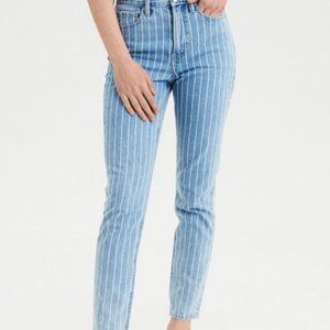 American Eagle , blue stripped mom jeans size 6 short